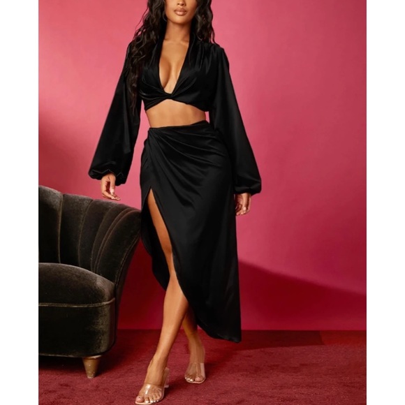 Anisa Lantern Sleeve Twist Top & Zipper Back Wrap Skirt Set - Picture 4 of 6